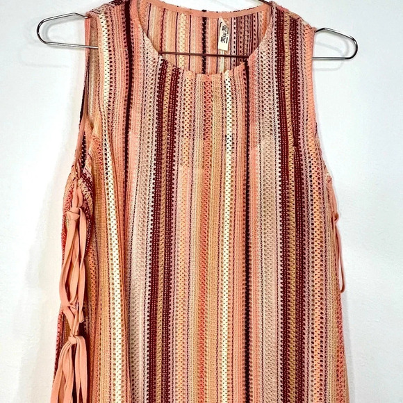 🆕 Miss Me Stitched Sleeveless Top with Tie Sides and Under Slip - Picture 5 of 13